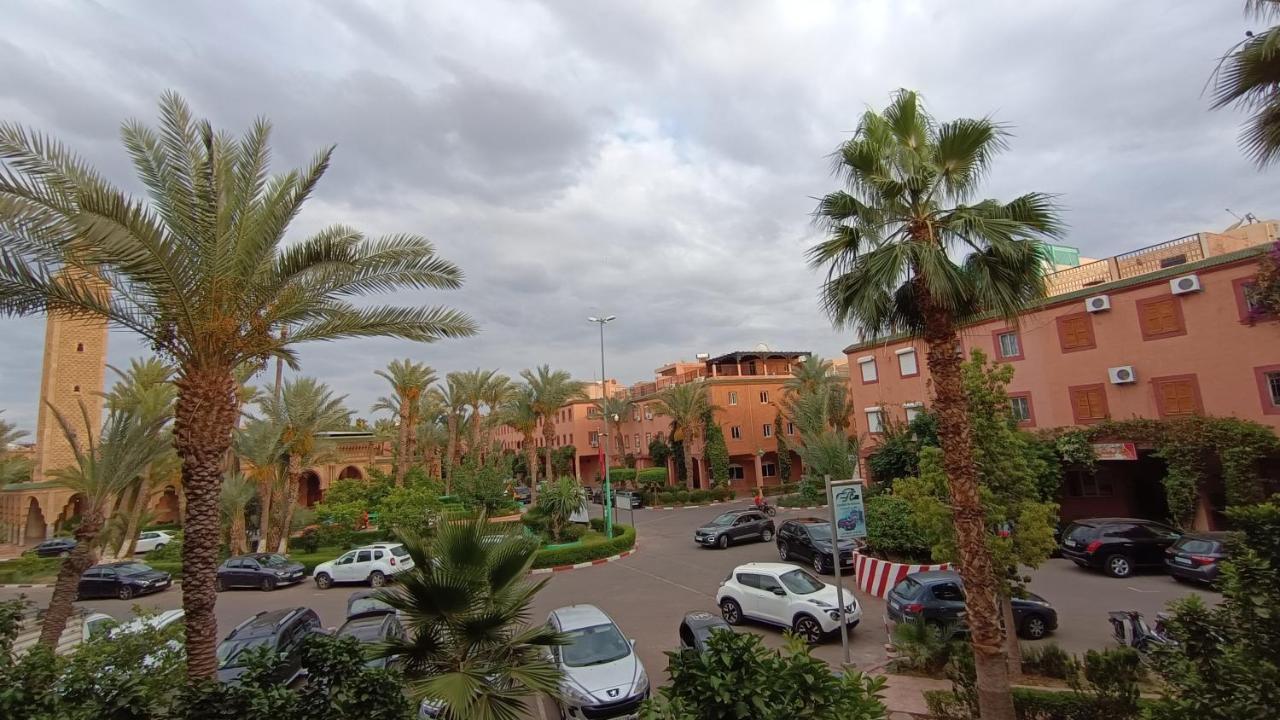 Riad A Marrakech Dans La Residence Touristique Al Qaria Assiyahia Marrakesh Esterno foto